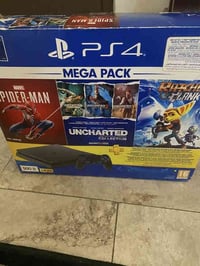 للبيع بلي 4 500gb نظيف مع زوج جوستكات اصلية   السعر 225000للاستفسار ال...