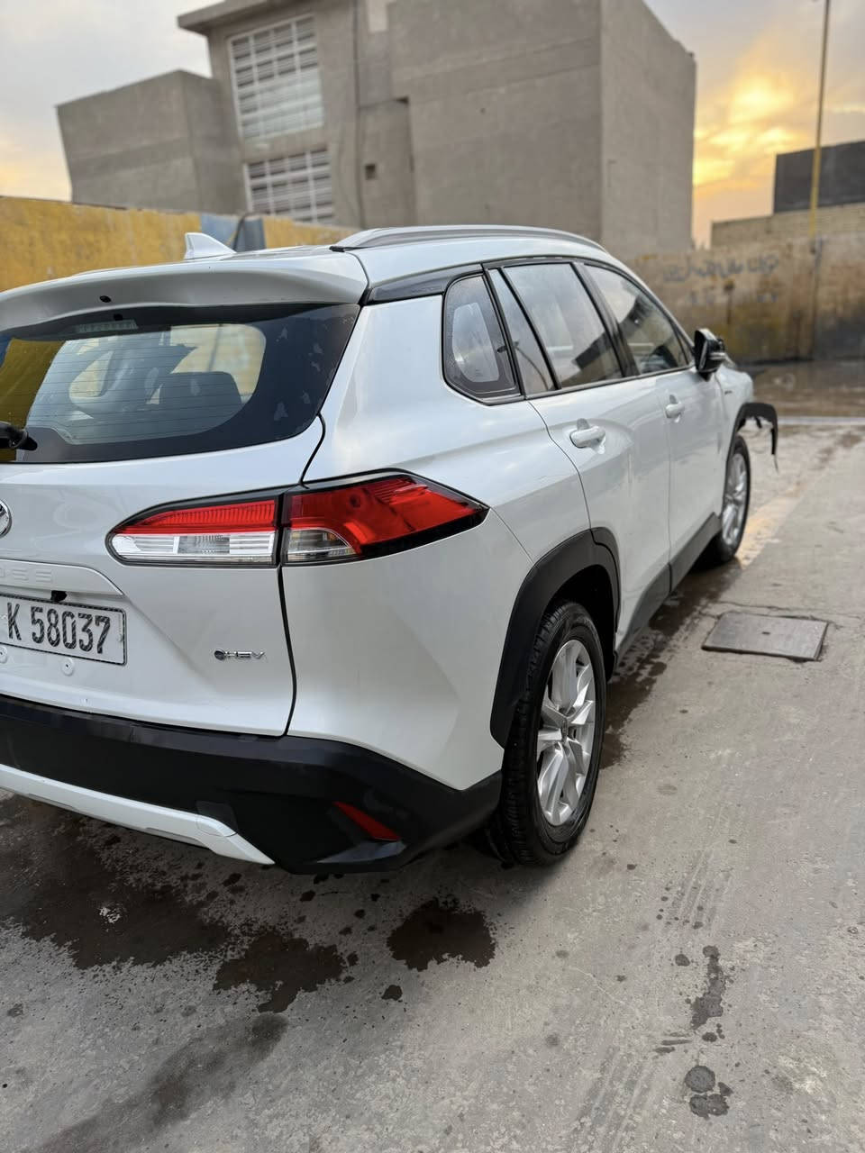 السلام عليكم 
للبيع كورلاه كروز 2025 رقم بغداد فول مواصفات بصمه شاشه فتحه سقف جلد احمر كشنات كهرباء كأمره فول 1 على 1 ماشيه 9 الف جديده السياره شغاله وتمشي للاستفسار اكثر ***********
