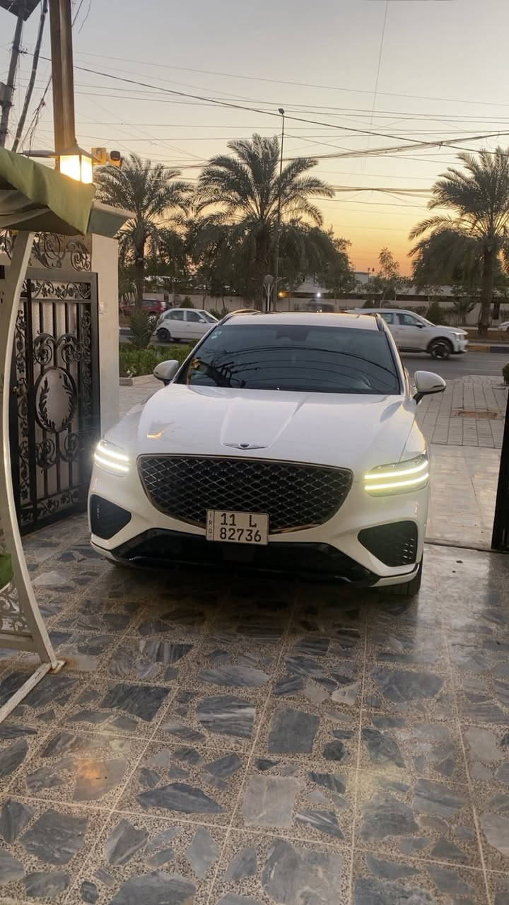 السلام عليكم
للبيع هونداي GENESIS GV70 سوبر برستيج 

لون ابيض داخل احمر موديل 2024

اعلى فئة مكفولة من الصبغ والحادث 

سيارة تقرير WATER FLOOD مياه امطار 

السيارة بصمات 2 

عداد الكيلو متر زيرو 2000 KM

محرك 4 سلندر 2500 توين توربو 

4 ويل درايف 

السيارة مرقم بغداد باسمي كتاب شهداء 
وكالة عامة مطلقة بأسم المشتري 

المواصفات 
بنوراما
بصمة عدد ٥ ابواب + تشغيل + تشغيل عن بعد
رادار 360 درجة 
كامرات 360 درجة 
حساسات 360 درجة 
توقف ذاتي اوتو هولد 
اسطفاف ذاتي اوتو بارك 
ويل حجم 21 
كشنات كهرباء تدفئة تبريد جميع الكشنات 
تبريد منفصل 
سستم سماعات + دمام
ستيرن كهرباء 
شاحن واير ليس 
اريل نفكيشن 
بردات خلفية 
مواد السيارة 
فرشة جنطة ارضيات عدة السيارة سبير غير مستخدمات 
صورة امريكا مرفقة بلمنشور 

مكان السيارة بغداد البنوك 
اي استفسار 
***********
***********
