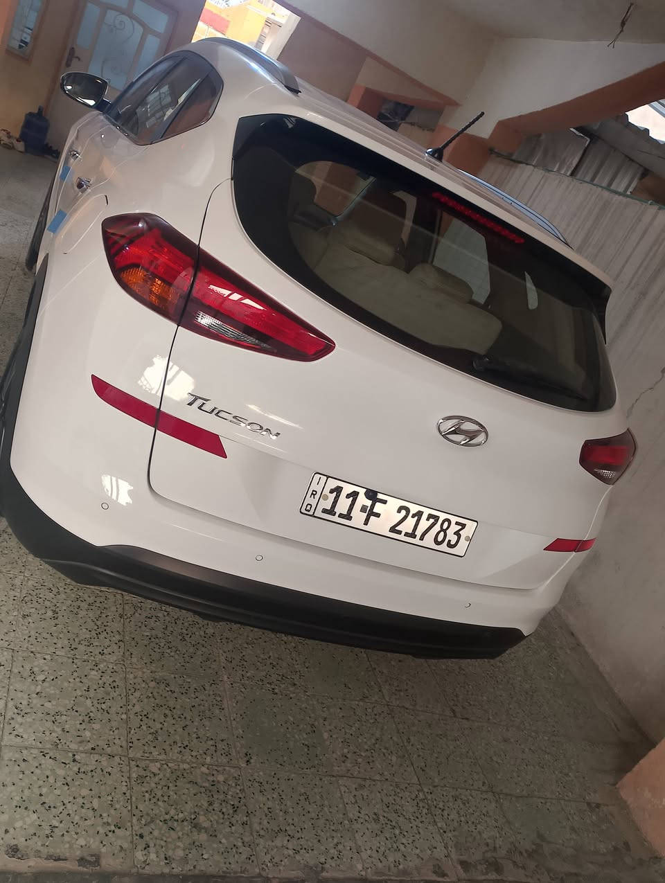 توسان 2019فووول مواصفات خليجي بغداد باسمي هزه جديده بيه جاملغ وباب صبغ بدون داخل وبيه شبر بالبنيد سياره جديد كله شركه سرير منازل مكان السياره طريق بغداد ديالى جديده الشط قرب مطعم سامان سعر 180 هاتف ***********
