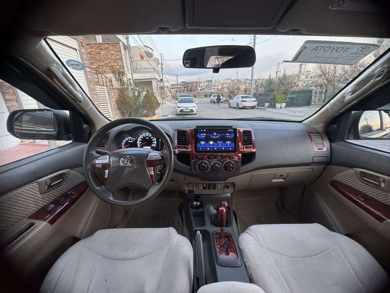 تويتافورجينر
موديل2012
بدون صبوغ داعمي لوداعمي شرط
محريك كير شرط مامفتوخ
4سليندر شاشه كاميرا
ده بل اكسل4X4
***********
سعر:167$
ره قم سليماني 
مكان سليمانيه 
سه ناويه ت جديد2029
