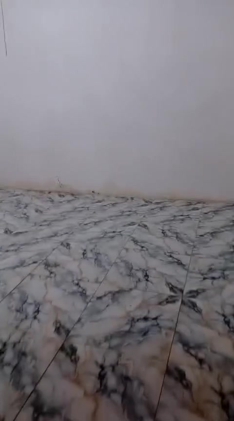 سلام عليكم بيت البيع مساحه ٥٠ متر العنوان حي ميسان شارع زوار زراعي قرب سواق الميالي غرفه وصاله ومطبخ وصحيات السعر ١٤ بي مجال 
معلومات اكثر اتصل ع رقم او مراسله واتساب ***********
