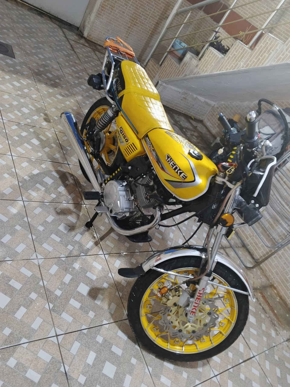 للبيع  سونيك موديل 2024 جديد محرك150 حجم كبير كبس منافيس 
بدون اي عذر سعر700الف مجال بسيط موبايل ***********
