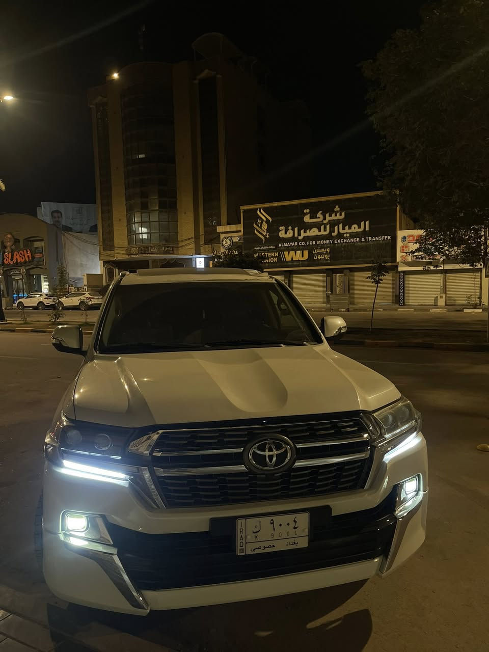 السلام عليكم..
لاندكروز 2008 محدث 2021 داخل وخارج بيع او مراوس تاهو 21 او يوكن 21  اسود اللون 
والفرق جاهز
*********** واتس .
