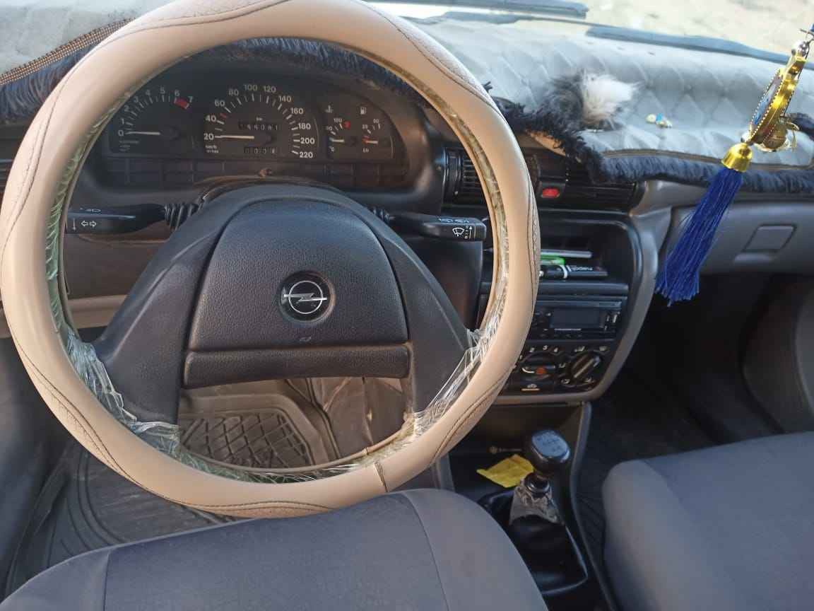 سيارة استرا جنطة حجم المحرك  16 سياره مصلحه دوائر سياره جاهزه السنويه عضم رقم الماني السياره بأسم صاحبها. اخوان والله مكلف بالنشر يعني غير متواجد عل ماسنجر لمن يريد الاستفسار الاتصال على الرقم التالي ***********   الشراي يخابر صاحب السياره. موصل, نينوى
