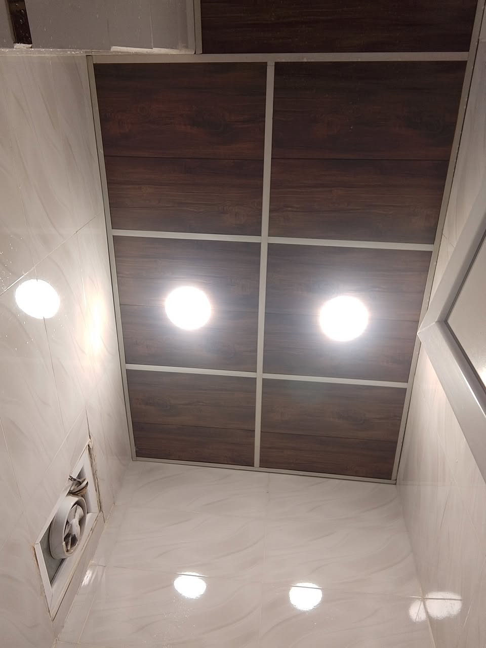 🛑أعلان🛑
أحدث الديكورات #العصرية 😍
تغليف واجهات 
سقوف ثانويه 
تغليف جدران
بديل الرخام 
بديل الخشب
تغليف BDS
بديل الشيبورد 
تغليف الدرج والارضية بالباركية
لكافة المنازل والمحال التجاريه
يوجد لدينا فنيين اختصاص كهرباء 💡
ونصب منظومة كاميرات 📹
وبأسعار تنافسية💵💸
للاستفسار اكثر مراسلة الصفحة 💌
او الاتصال بنا على الرقم 
***********
اتصال ☎️او اتساب 📬
