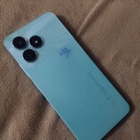 جهاز ريلمي 53c لون سمائي  ذاكره ١٢٨  بس الشاشه محتركه  تصليحه ب ١٨ الف...