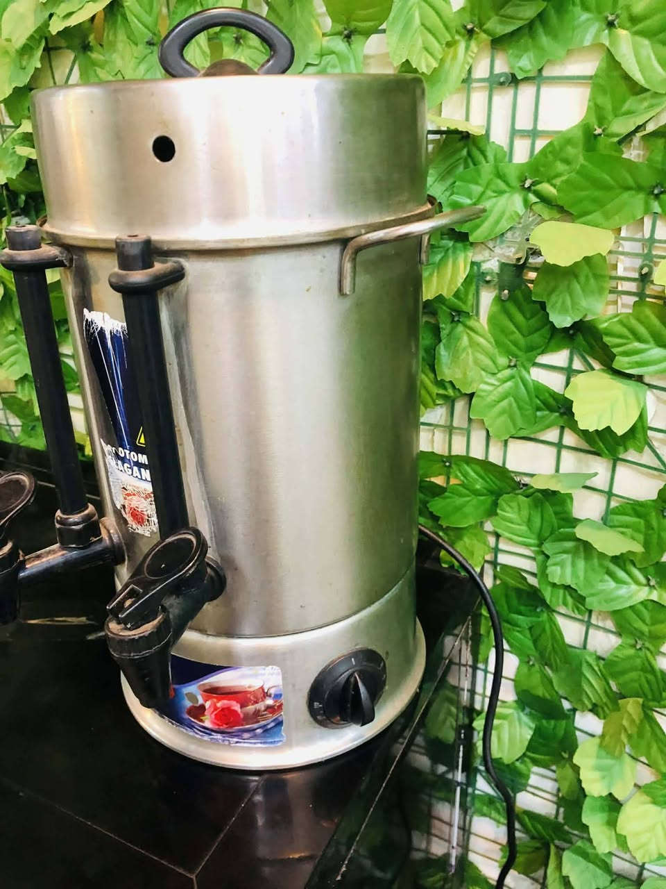 سماور شاي للبيع نضافه ٩٠ بل ١٠٠
تواصل ***********

***********
