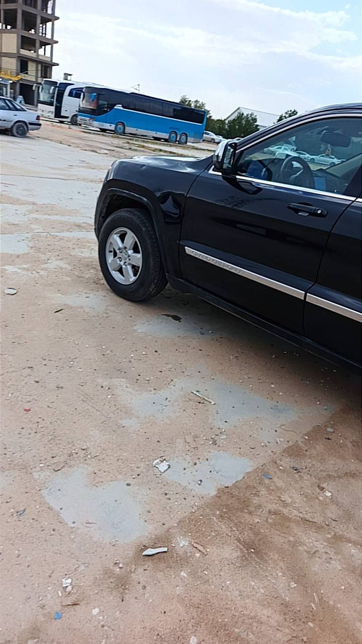 جيب اريدو مديل 2012 ماشيه 150 مكان نجف السيارة جديدة رقم بغداد  السعر ١٦٠ وبيه مجال قليل خاص موجود ***********
