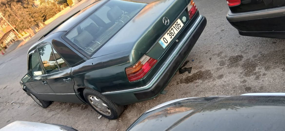 Tel 71082952 للبيع او التبديل الدوسى عكار 
Mercedesse 230 model 88msajeil 
موتير اسود ٤سلندر  فيتاس اتوماتيك  جديد  ميكانيك جديد   دوليب تمام بطارية جديد   حداد وبويا نظيفة  جنط ٨ طوق داخلية جلد اسود  فتحا كهربا  مسجلة موجود بعكار 71082952 قبيات, عكار


**إذا كنت صاحب هذا الإعلان وتريد حذفه لأي سبب، رجاءا أرسل رسالة إلى الدعم الفني**