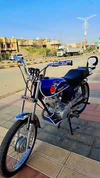 دراجة للبيع نامه كلك سعر 600وبيها مجال رقم الهاتف 07869239160