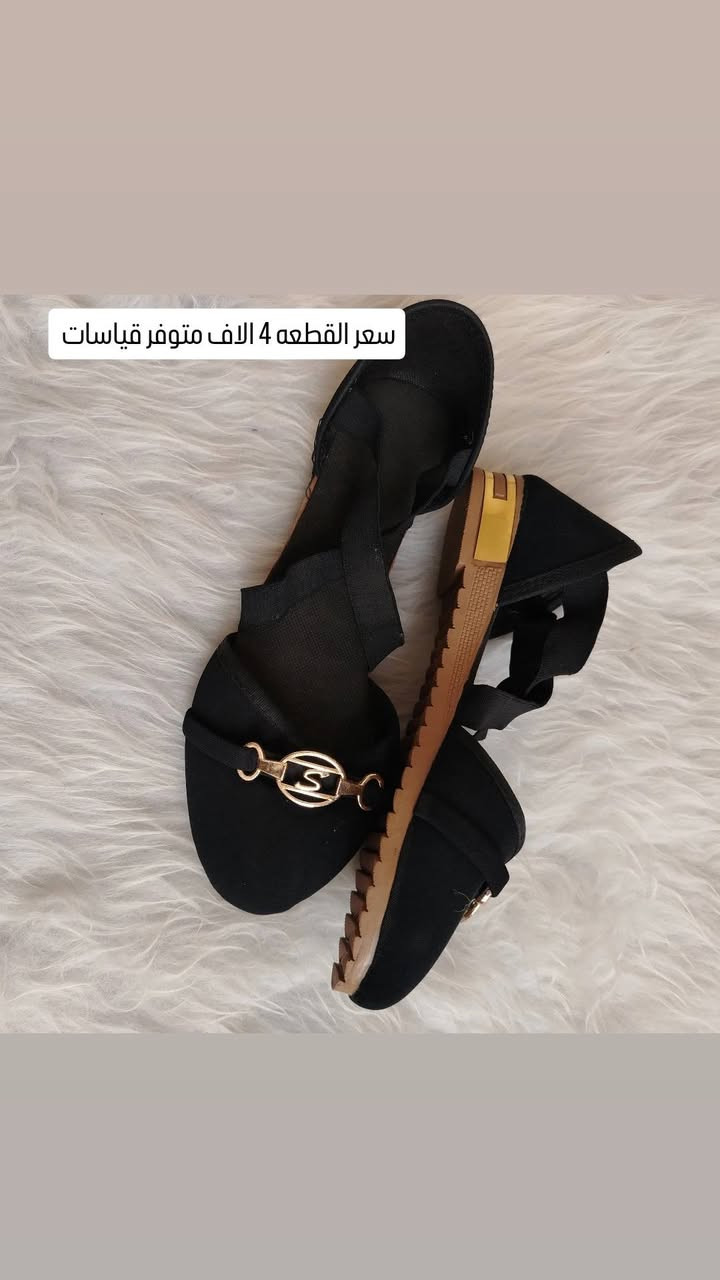 السلام عليكم احذيه وحقائب وشحاطات قطع وقياسات مختلفه
*********** حجز واتساب
او مراسله عله الصفحه
