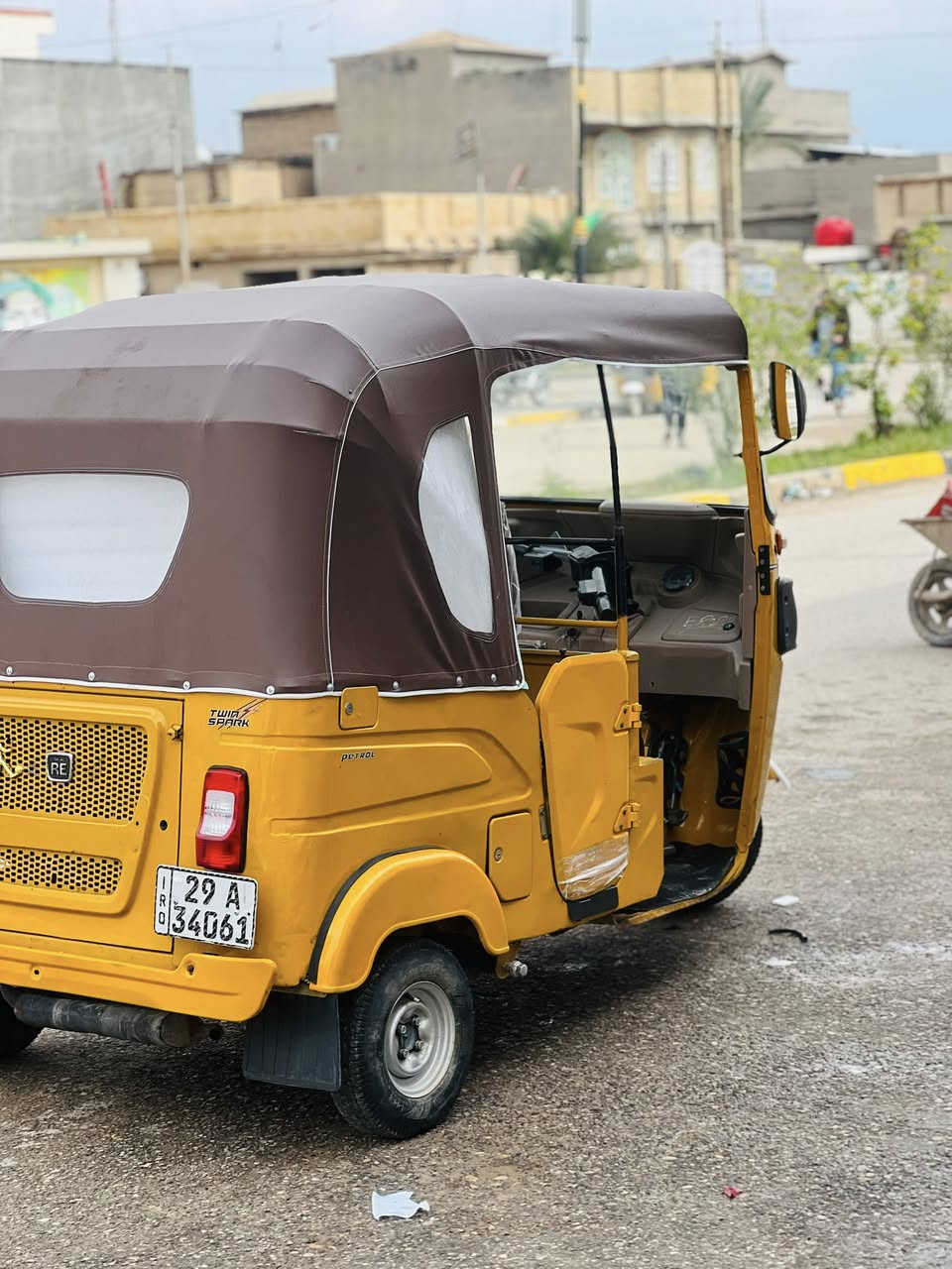 سلام عليكم تكتك موديل 2021 نضيفه خير من الله رقم واسط انكليزي هزته جديه الاستفسار اتصل 
***********
مكاني واسط قضاء النعمانيه
