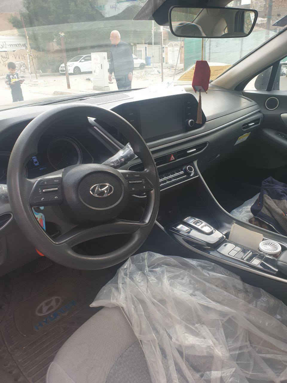 السلام عليكم للبيع او مراوس سوناتا موديل 2020 امريكي حادثه دعاميه سياره بدون صبغ بيه بارد وبيه رصعه بل باب خفيفه  صور الحادث بل منشور سياره ماشيه 88 كيلو  جاهزه اي نقص مابيه بسمي بغداد سعر 145 بيه مجال بسيط مكانه بغداد حي الجهاد اي استفسار اتصل *********** بغداد, العراق
