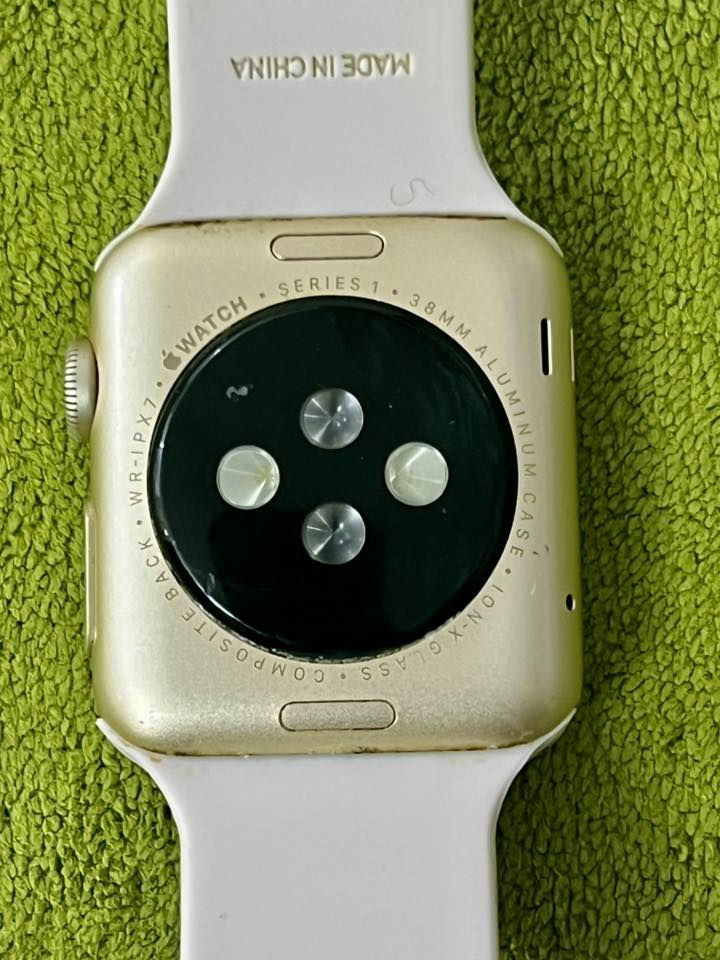 ابل الجيل الاول ،، حجم 38،، الساعه فقط بدون ملحقات،، بدون شاحن ،، متوفر توصيل 🚚


**إذا كنت صاحب هذا الإعلان وتريد حذفه لأي سبب، رجاءا أرسل رسالة إلى الدعم الفني**