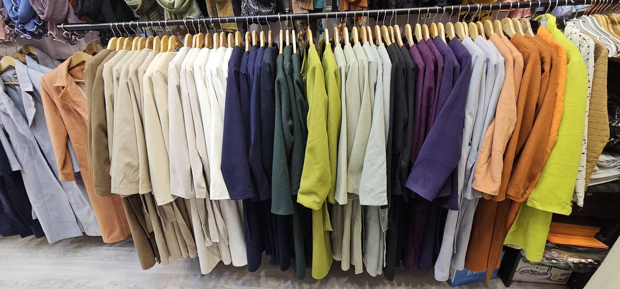 هەمووی بەیەکەوە دانەی ٥ هەزار هەڕاج تازەن لەبەر نەکراوە بەشێکی قیاساتە لە بچوکترین قیاسی ٣٦ لە سلێمانیم *********** لە وەتس ئەپ پەیوەندی بکە
