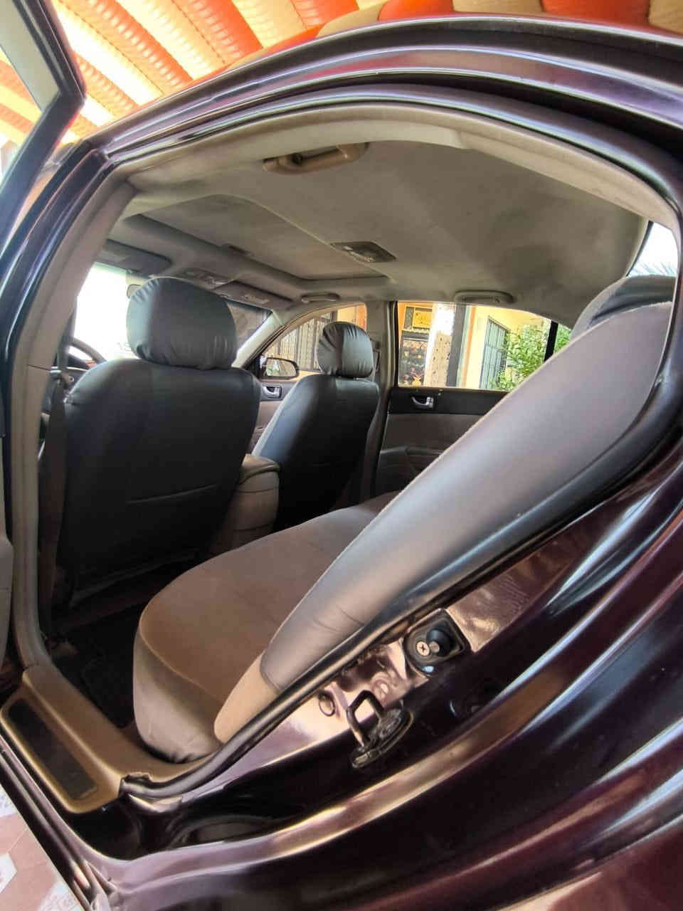 للبيع سوناتا ٢٠٠٦ وارد امريكي ٦ سلندر ٣٣٠٠ المحرك المرغوب كير محرك خير من الله تبريد تدفئه شغال  حداديه جديده مصبوغه حزام اثر جراد سياره جاهزه   مكاني بغداد وبسمي سعر 88$  وبيها مجال هـ***********
