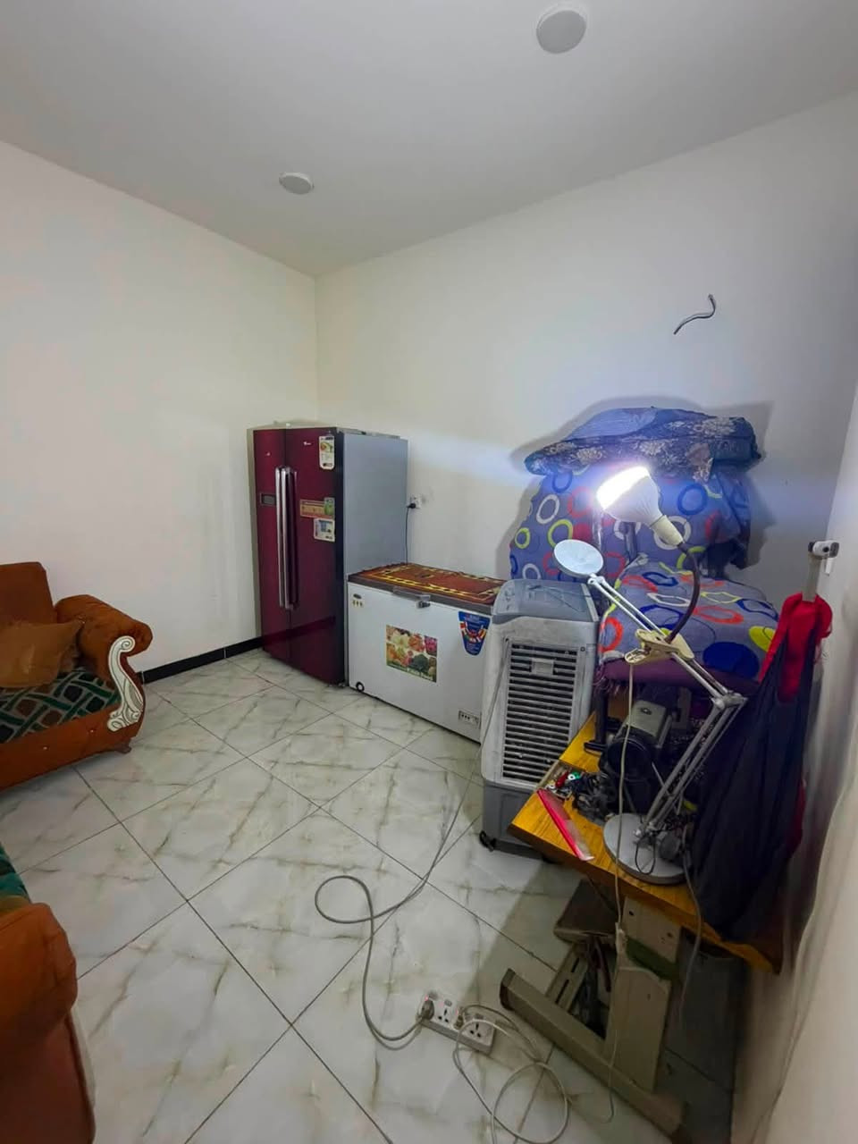 🏠بيت للبيع 🏠السعر/166وبي مجال بسيط❤️
📍الموقع/شارع عدن خلف جامع الجهاد

📌المساحة/63متر(بناء2023حديث.موقع جيد.(البيت حاليا مؤجر ب500 تردونه استثمار تردون فارغ .شارع 15+رصيف 4امتار

محتويات ال🏠بيت/كراج صغير.استقبال.مطبخ حار بارد.غرف نوم عدد(3)صحيات عدد(2)بيتونه.سطحين

📍عنوان المكتب /شارع الأسواق المركزيه مقابل كلية الامام الكاظم

📞*********** محمد صگبان

📞*********** سيد عباس

📞***********مسلم سعد 

ملاحظة / العنده عقار 🏡 للبيع او بيت للايجار  ويريد يبيع او ايجاره دزونه كافة التفاصيل العقار مع ذكر السعر ورقم التلفون ☎️وان شاء الله باقرب وقت
