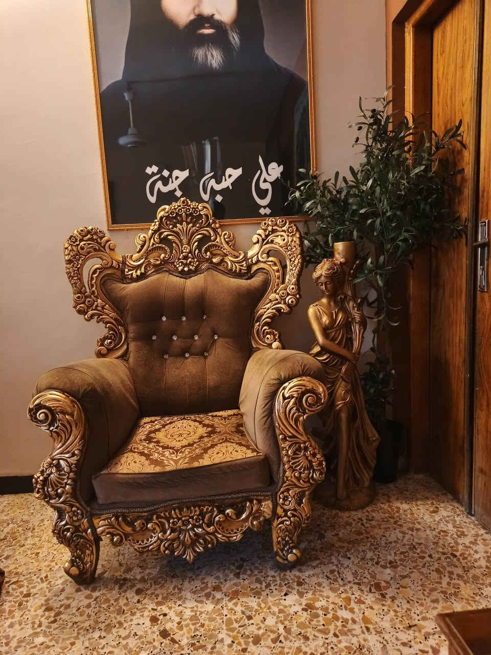 سلام عليكم للبيع تخم كامل مع طبلات جديد امانت الله قبل شهرين شتريته مكاني بغداد المشتل***********
