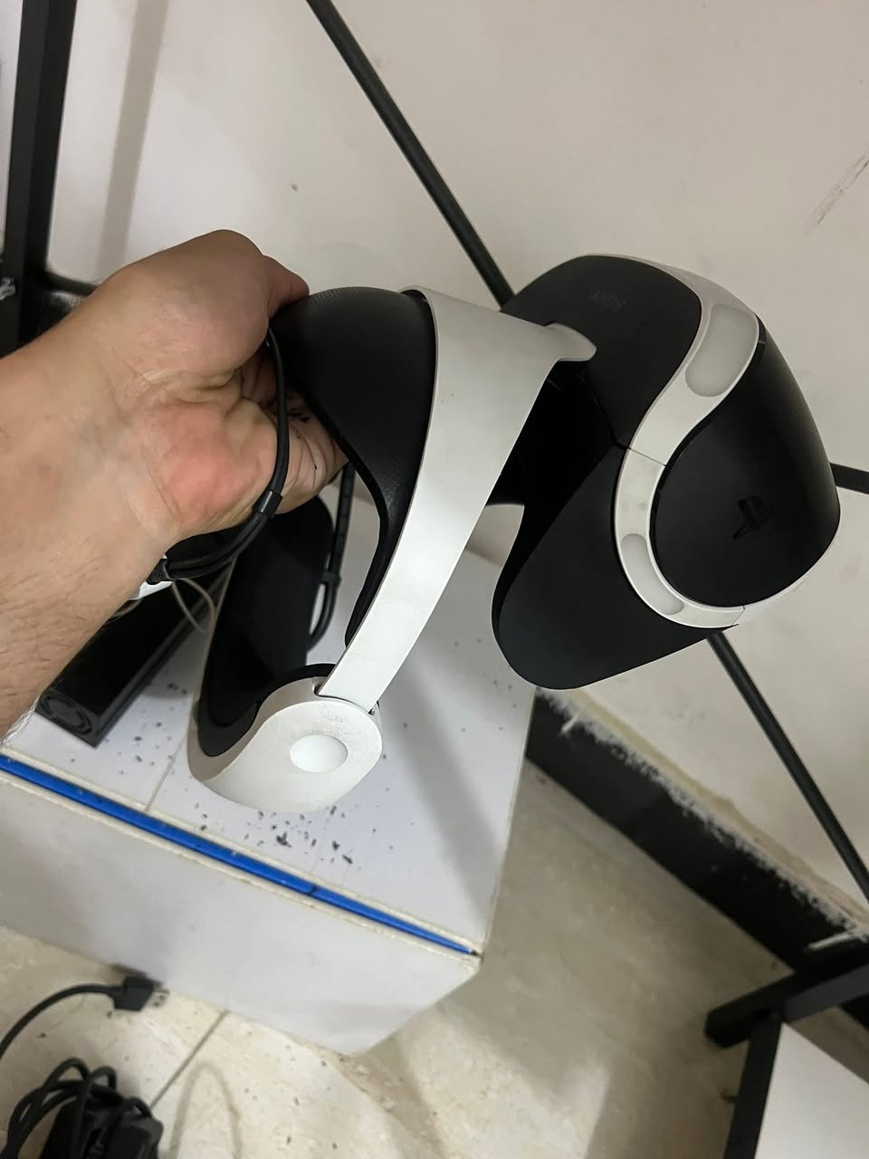 للبيع vr ps4
مستعمله مرتين لو 3 بعدها بالجيس
كامله ملحقاتها وياها الكارتون مالتها
سعرها 200 الف وبيها مجال بسيط
***********
مكاني بغداد حي العدل وعندي توصيل لكل المناطق والمحافظات
