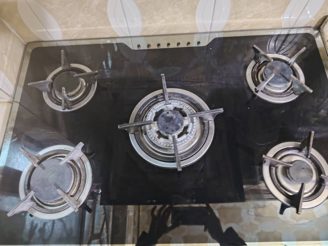 السلام عليكم طباخ مستعمل للبيع ٢٠٠ قفل للاستفسار ***********
