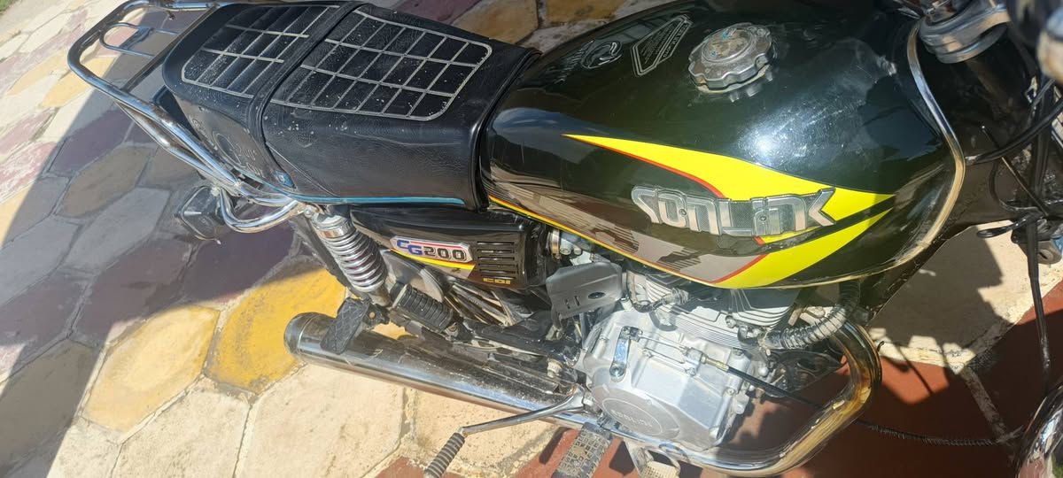 سلام عليكم دراجه للبيع مديل 25 دراجه خير من الله كلشي شغال ماعده البصمه  البصمه وكفت وحدها واني هم لغيتها سعر 750 وبيها مجال حك الجيه كلشي شغال مكان بغداد تقاطع النهروان ***********
