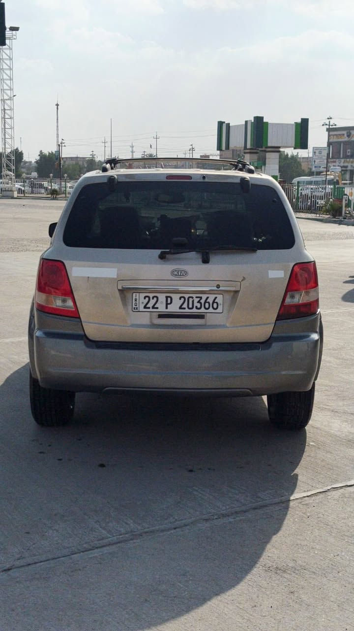 سورنتو 2005 مصبوغه حزام فقط مكينه او گير بلادي 
جديد مكاني بصره السعر 83 ورقه بيهه مجال كلش بسيط 
*********** تريد وكال تريد تحويل انه حاظر
