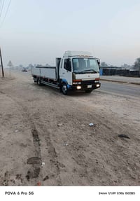 موديل ٢٠٠٠ • طول ٦٫٧٥م • محرك اكسنت