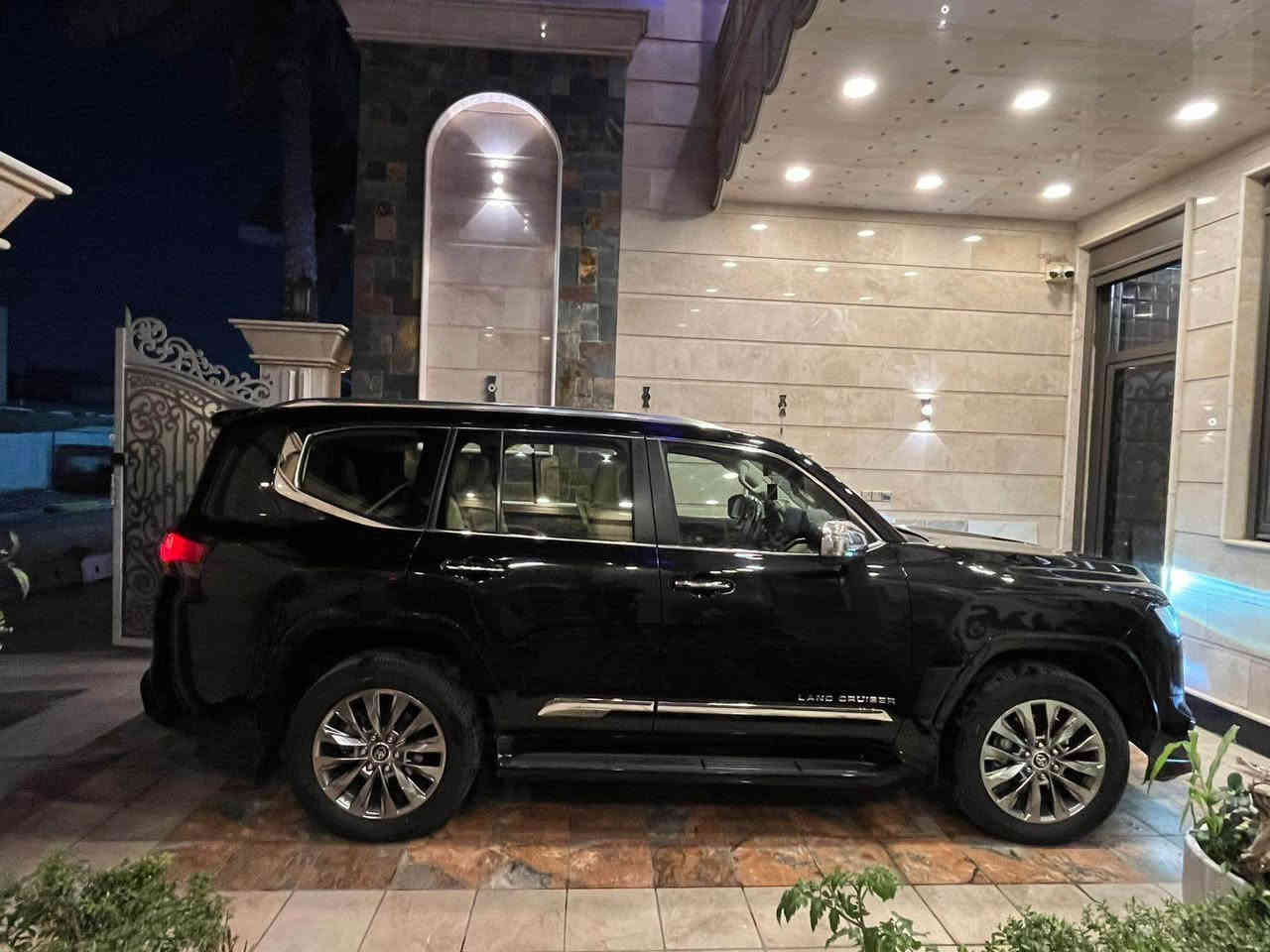 لاندكروز vx لمتدد موديل 2024 فول مواصفات تنفس طبيعي ابيعها على حادثها السيارة شغالة وتمشي اعتذر عن المراوس مكاني بغداد شارع فلسطين للاستفسار
*********** بغداد, العراق
