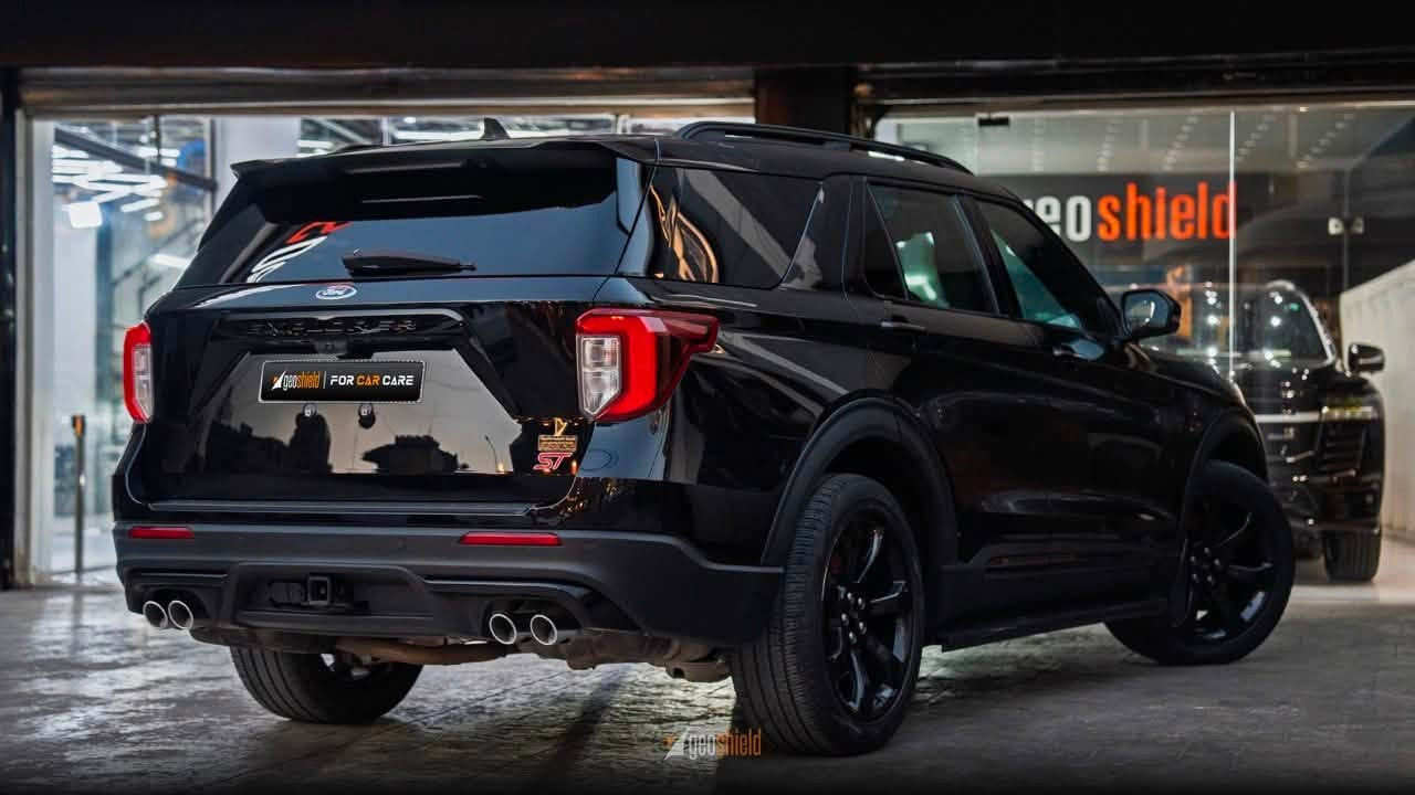 فورد اكسبلور ST performance
موديل 2023.
* القوة: 400 حصان.
* ناقل حركة أوتوماتيكي 10 سرعات.
* دفع رباعي (AWD).  

التسارع والسرعة

* تسارع 0-100 كم/س: حوالي 5.2 – 5.4 ثانية.
* السرعة القصوى: حوالي 230 كم/س 

* مقاعد رياضية جلدية مع تدفئة وتبريد 
* شاشة عدادات رقمية 12.3 إنش.
* نظام SYNC مع Apple CarPlay وAndroid Auto.
* كاميرات محيطية وحساسات ومجموعة Ford Co-Pilot360 
للسلامة.
*سقف بانورامي على طول السيارة 
7 مقاعد منفصلة vip 
حجم الويل 21 انش رياضي

* نظام قيادة رياضي وتعليق محسّن من فئة ST.
السيارة تقرير غرق الغرفة مبدلة بالكامل صفر مسج على حالة الوكالة 
بغداد / المحمودية 
للتواصل واتساب ***********
