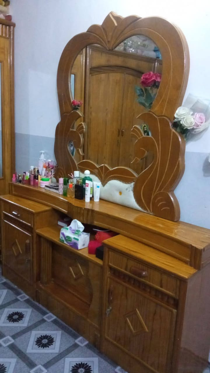 سلام عليكم البيع تسكتم درجه أوله السعر 700ونتصل ودلل*********** مكان بابل كفل
