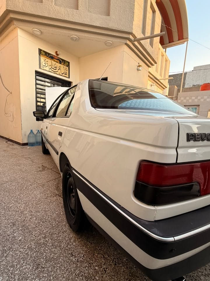 بيجو 2012 405GLX
مكفوله من كلشي حتا من الخياس  كفالة عامة
والسيارة نضيفة وجاهزة  او علا فحص وين ما يعجبك  بسمي 

  وكير ومكينة وحداديه كلة مكفول وبلادي على وضع الشركه
ترايها شرط زيرو 
ومناقصها برغي
 . 
مكان نجف
***********
