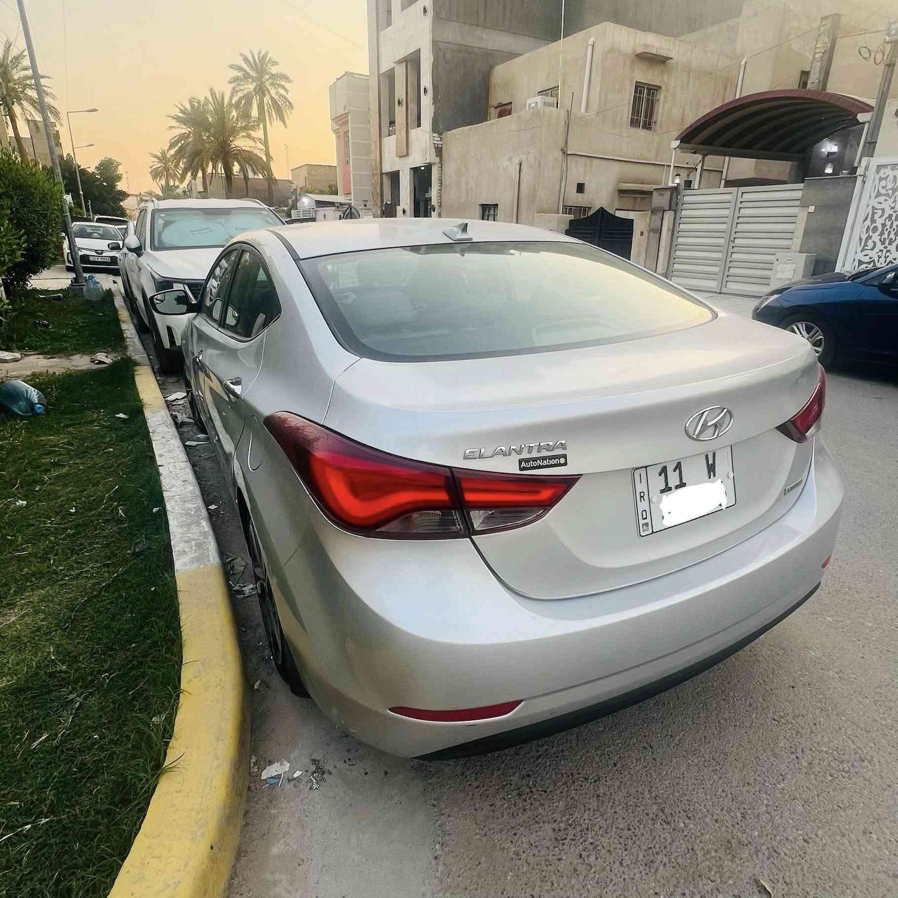 النترا ٢٠١٥ وارد امريكي لمتد للبيع 
ماشية ٦٣٠٠٠ميل 
جديدة لوك 
بدووون ايرباك
كشنات جلد
تدفئة كشنات امامية و خلفية 
مود درايف 
Abs
سنتر لوك 
لايتات امامية لد 
بك لايت لد 
شاشة لمس 
صدر و حدادية ممتازة 
تخم تايرات جديد 
كير مجفت قبل ٣ سنوات و ممتاز 
محرك ممتاز  
تبريد فول خير من الله
البنيد نفس اللون مبدل و مرشوش كلير لتوحيد اللون
الجاملغ الامامي اليمين مبدل اصلي تفصيخ   
بيها شبر جراد بالتكمة الامامية اليمين و اليسار اثر رجوع البنيد عليها خلال الشحن من امريكا 
بيها طعجة خفيفة جدا بالدوسة جهة اليمين 
السعر 110 وبيها مجال 
للاتصال 
***********
