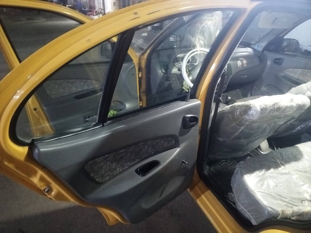 سلام عليكم
سياره طيبه للبيع مديل 16تبريد تدفه كله شغال مشروع وطني مصفره هياء و غرامات تحويل ثاني يوم مكينه كير لا تنقيص ولا تبخير مكان كوت وبل خدمه رقم ***********بي واتساب
