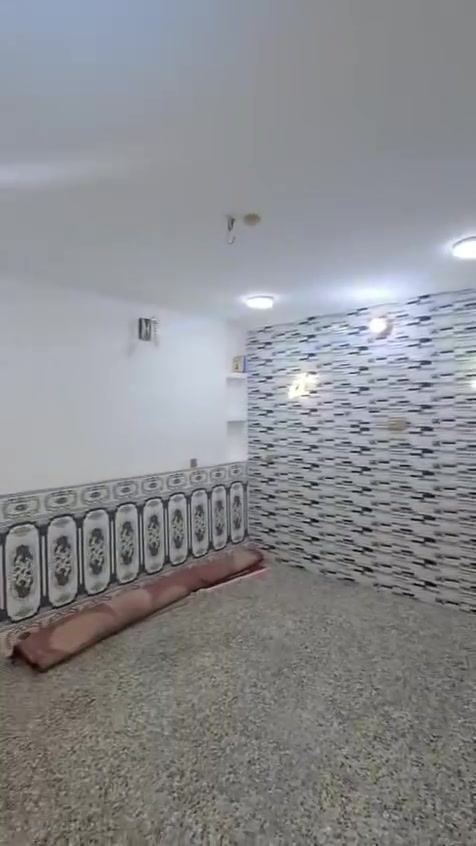 عرض مناسب جدا جدا  لأصحاب المواكب تريده سكن تريده حسينيه 
دار مساحته ١٢٠ متر  ركن 🚨كونكريت مسلح 
طابو سند ٢٥ 
الوجه الدار ٧ متر 
طبعا يبعد عن الشارع العام اقل ال ١٠٠ متر 
عنوان  كربلاء شارع بغداد سايد الدخول  طريق الزوار مجاور محطة الامام عون ع 
عرض الشارع الفرعي ١٢ متر 
خدمات مجاري تبليط ماء اساله وكافة الخدمات الأساسية 
للاستفسار 
تفضل اتصل او علق ودزلك السعر خاص 
للامانه كلش مناسب 
***********
***********
