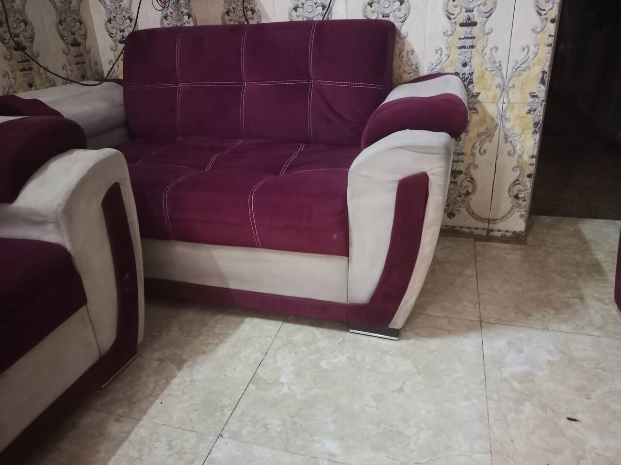 السلام عليكم تخم 10مقاعد درجه اولى بدون اي ظرر مكاني حي الجهاد السعر 250 الف ***********
