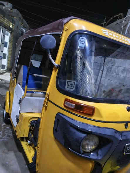 السلام عليكم تك تك للبيع 2019 شهر 11 سنويه ورقم انلكليزي تك تك جاهزه مابيها نقص السعر  4 و 700 وبيها مجال المكان ذي قار/قضاء الرفاعي ***********
