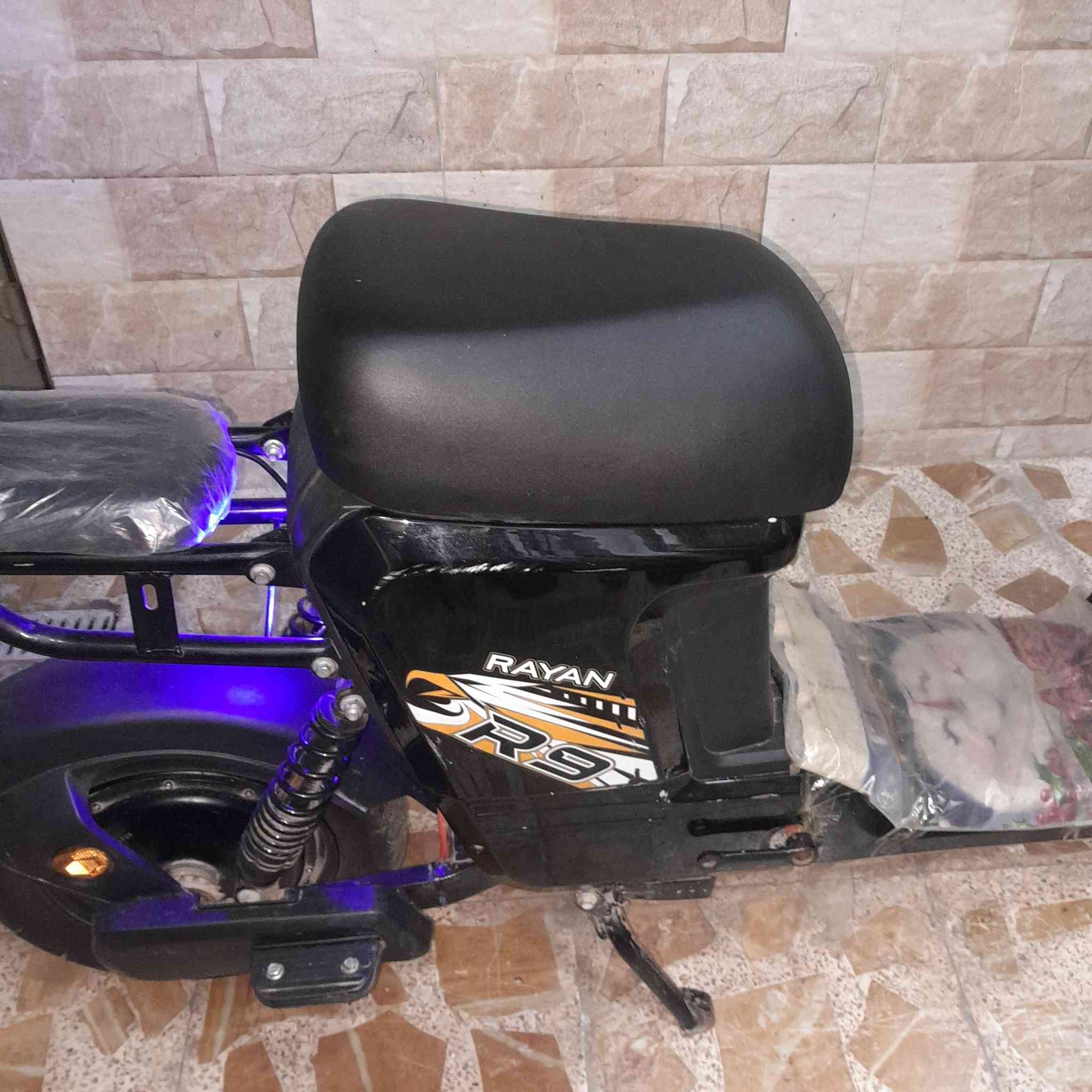 سلام عليكم دراجة شحن مديل 2025ريان بيها عطل  بطاريتين موجوده السلة والمرايا ت دراجة فولمواصفات المكان البصرة الحيانية السعر 375
الرقم *********** ✅️
