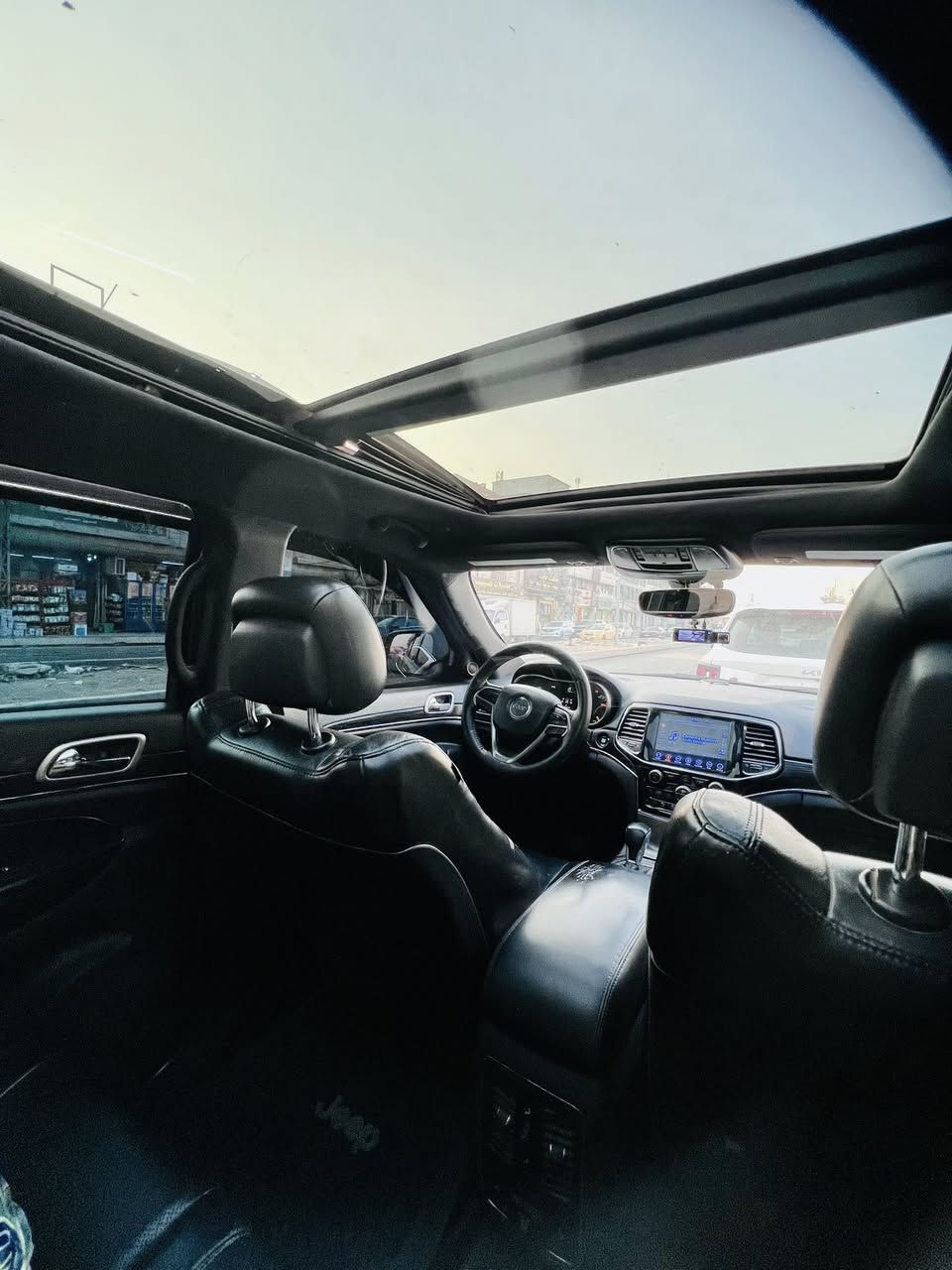 سلام وعليكم
موديل 2019 لون سموك تغيير لون ماشيه 147 الف 
للبيع او المراوس  حسب القناعه 
سعر175 وبيها مجال
***********
