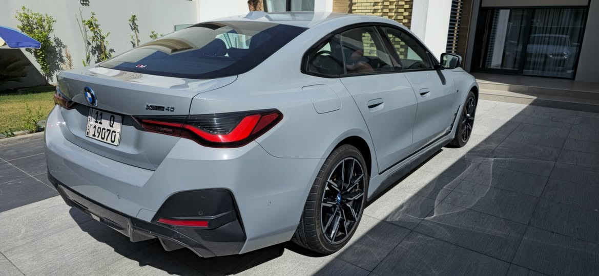 bmw i4 x drive40 2024
Dual Motor 391 hp
battery 84 kw
دبل ماطور 391 حصان
حجم البطارية 84 كيلو واط
تمشي بلشحنة الوحدة بين ال 400 و ال 500 كيلو
حسب الدوسة
فول مواصفات ام بكج
لون مميز سموك
داخل جلد احمر مميز
رادارات تحديد مسار و تصادم تلقائي و نقاط عمياء و تحذير الخروج عن المسار
حساسات امامية وخلفية و جانيية
كامرات 360
تدفئة بلكشنات و خزن وضيات القيادة
داتا شو
شاشة متصلة ابل كار بلي و اندرويد اوتو نظام صوتي هارمن كارديون مع سب ووفر
بلصندوق
صندوق كهرباء
توقف تلقائي عندة الرجوع للخلف اوتوبارك و درايف اسست فووول
الحادث تبديل بنيد و دعامية نفس الون و ايرباك الستيرن و البردات و رجل السايق مبدل وكالة بيها صبغ على كد شبر بلباب الخلف السائق اثر طخة سطة هنا بغداد 
حاليا ماشيه 25000 كم 
السعر 37000$ 
الاتصال بلرقم ‭0790 134 6894‬

