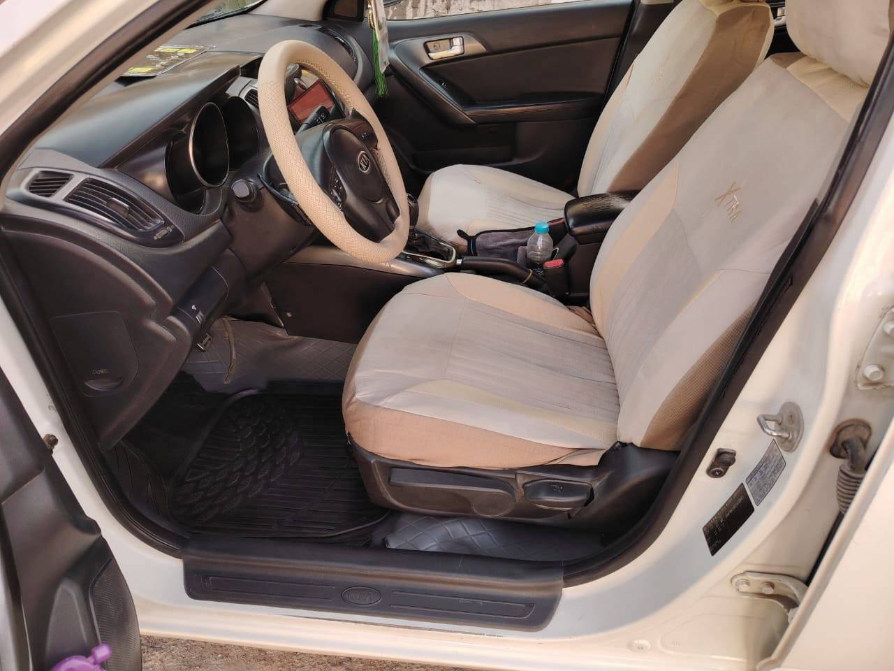 السلام عليكم كيا سيراتو خليجي موديل 11 فول بصمة السعر 105 رقم الهاتف ***********
