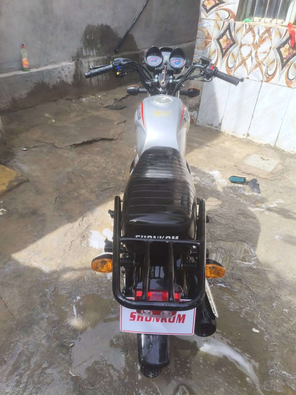 سلام عليكم ورحمة الله وبركاتة دراجه لبيع موديل 26 اوراق كاملاه جيديده زيروه مكاني  هاذه رقمي ***********
