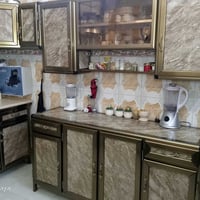 كاونتر مطبخ كاونتر المنيوم  نظيف جدا مع ملحق وسنك مرمر  والملحق على شك...