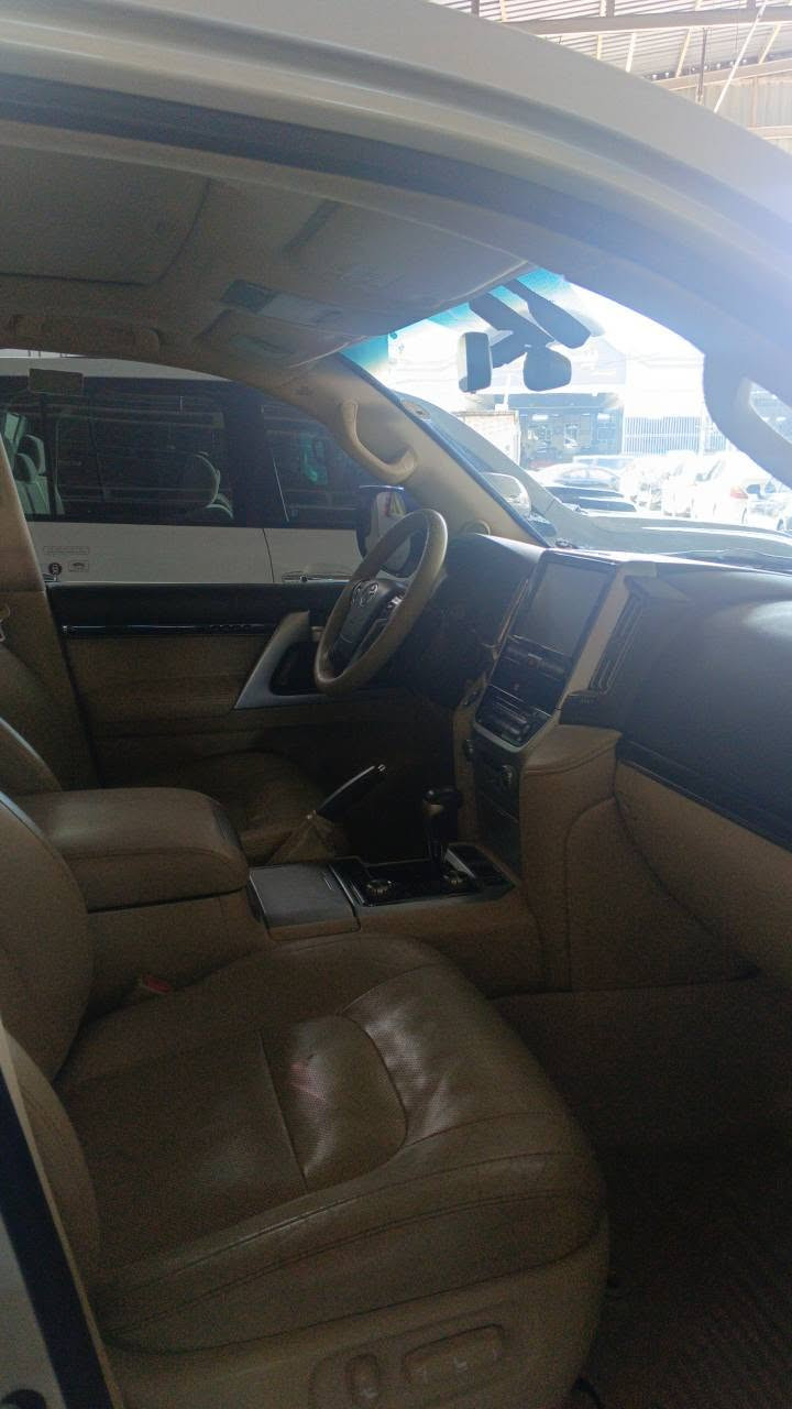 2016 Land cruiser VX.R أربيل, العراق


**إذا كنت صاحب هذا الإعلان وتريد حذفه لأي سبب، رجاءا أرسل رسالة إلى الدعم الفني**