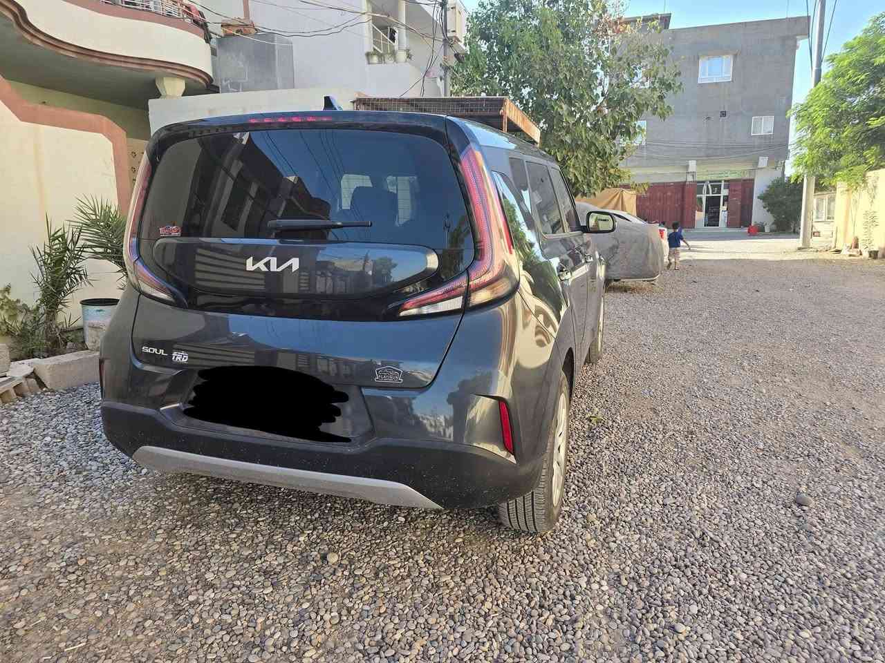 ‎السلام عليكم
‎كيا سول وارد امريكي موديل ٢٠٢٣ تقرير كلين تايتل لون فيلي 
‎محرك ٢٠٠٠ دوش المرغوب  ميدك دوانز 
‎ماشيه ٢٢ الف ميل
‎مرقمة سليمانيه سنويه باسمي تحويل راسا 
‎رادار /توقف ذاتي /مثبت سرعه /تحديد مسار /كاميرا خلفيه/تحكمات ستيرن/مانع اصطدام 

‎بيهة بارد صندوك وشبر صبغ بالباب الخلفي فقط 
‎السعر ١٦٩ ورقه بيهة مجال بسيط 
‎المكان بغداد حي الجامعه

‎الرقم ***********
