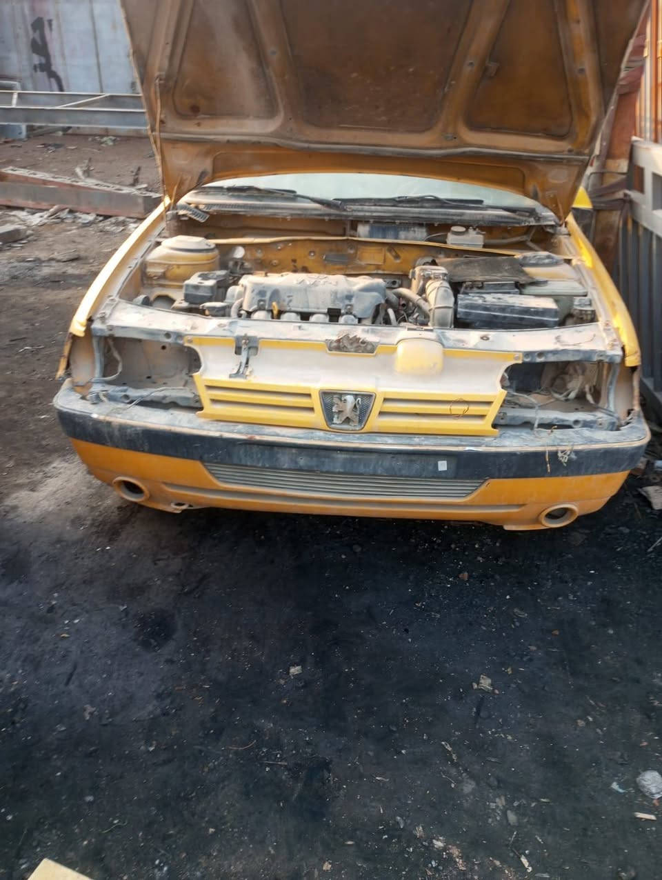 السلام عليكم 
تفصيخ بيجو لميس محور محرك بيكاجو ... شتحتاج للبيع 
مكاني بغداد جسر ديالى الجديد بالحي الصناعي 
***********
