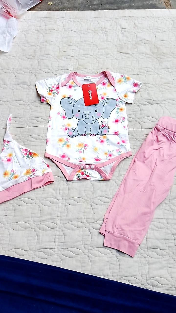 مساء الخير ملابس اطفال سعر التراك 4 ويتوفر توصيل الف


**إذا كنت صاحب هذا الإعلان وتريد حذفه لأي سبب، رجاءا أرسل رسالة إلى الدعم الفني**