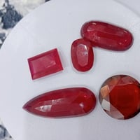 احجار كريمة • ياقوت • عقيق احمر