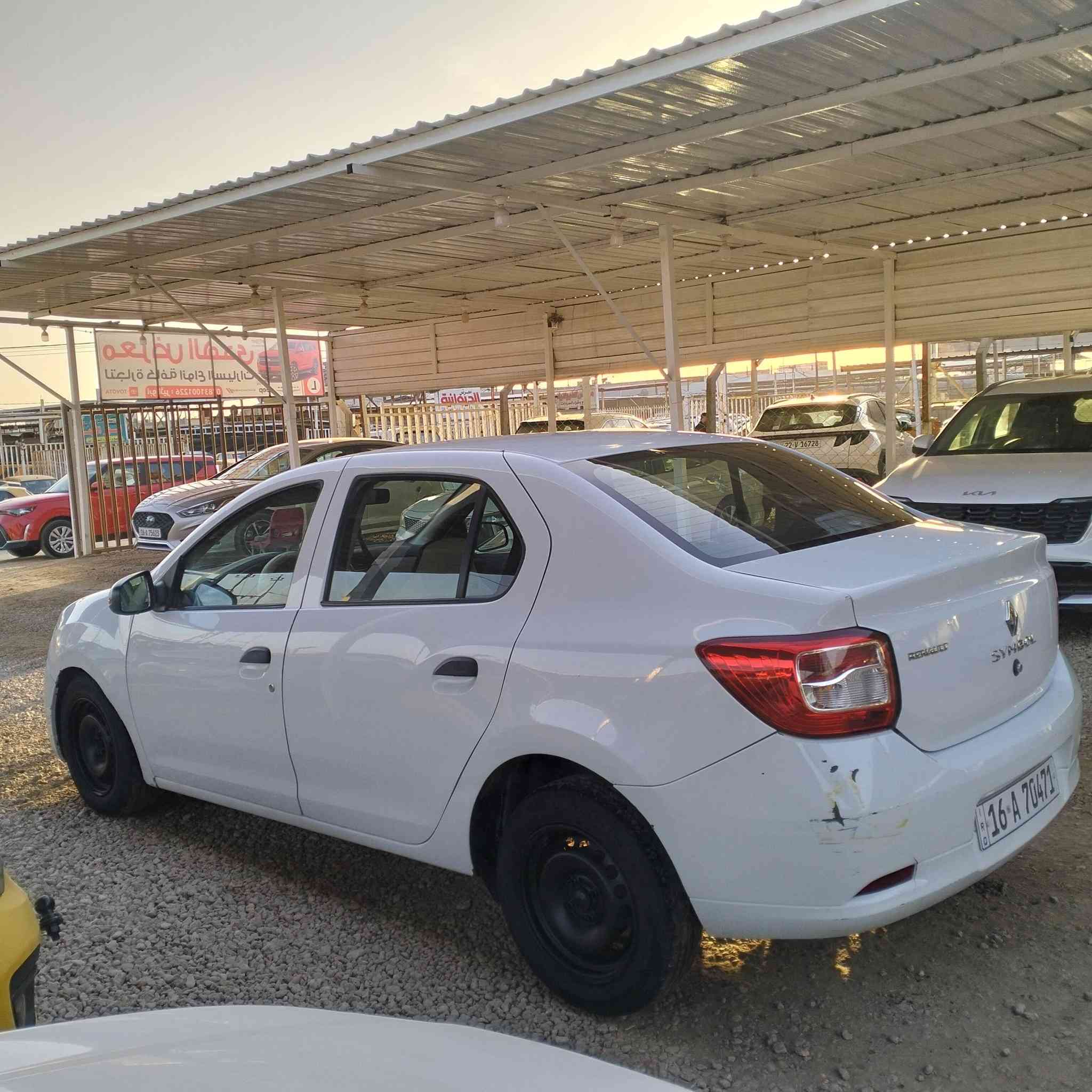 رينو سمبل موديل ٢٠١٦ رقم انكليزي سنويه لل٣١ كير اوتو وارد خليجي السياره بيها جاملغ الايمن الامامي فقط سياره نظيفه وجاهزه من كلشي السعر ٦٠ وبيها مجال قليل للشراي مكاني ديوانيه حي الضباط الرقم ***********
