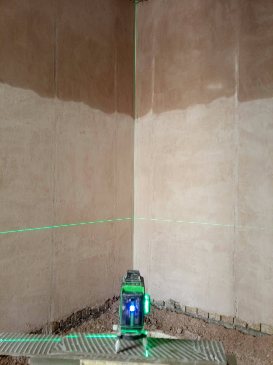 السلام عليكم كادر لبخ شغل درجه اولى على الليزر كباله وعلى المتر ***********
